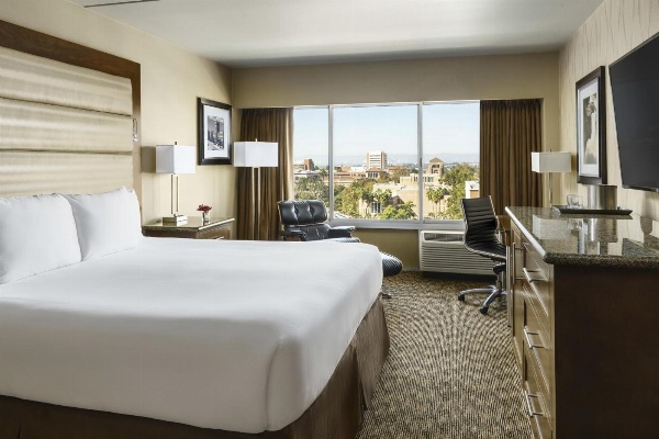 USC Hotel image 6